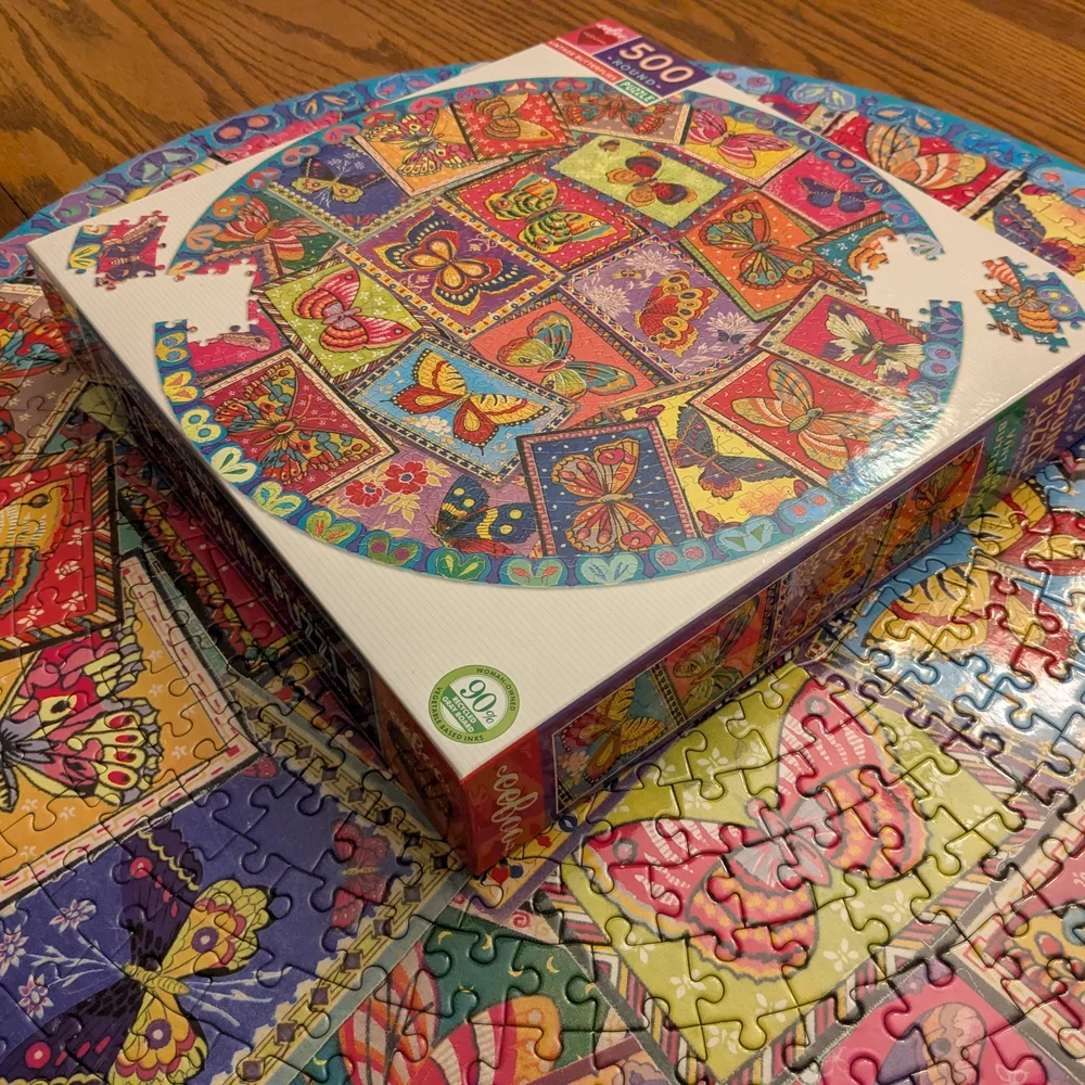 eeBoo 500-Piece Round Vintage Butterflies Puzzle - Colorful Multi - Picture 6 of 7